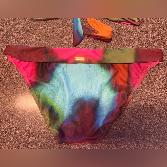 “VIX PAULA HERMANNY” Tie Dye Asymetrical Bandeau & Fold Over Bikini - Picture 6 of 15